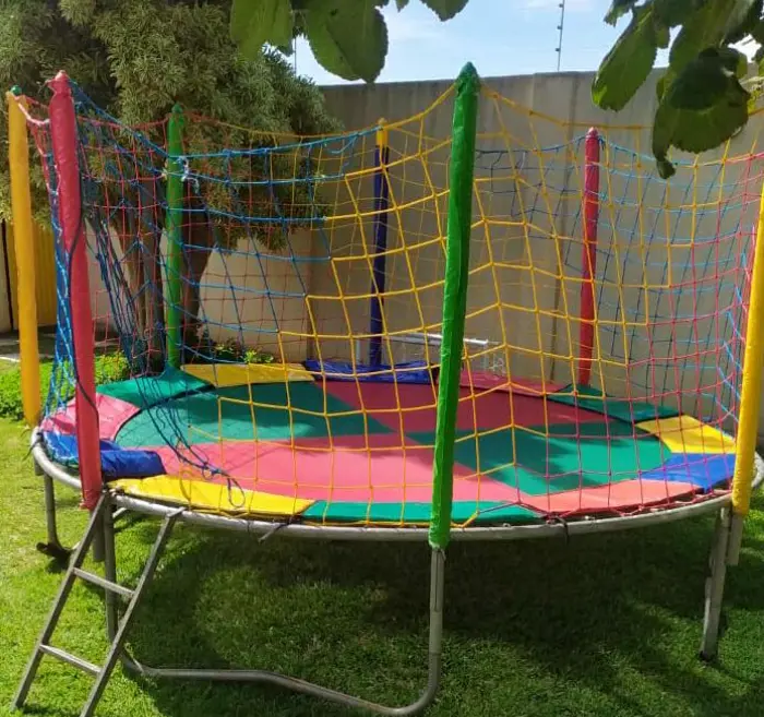 Serviço de locação de camas elásticas e brinquedos para festas em Rio de Janeiro RJ